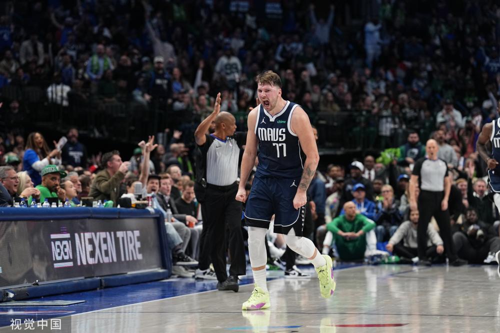 内赛场上崭 内赛场上崭