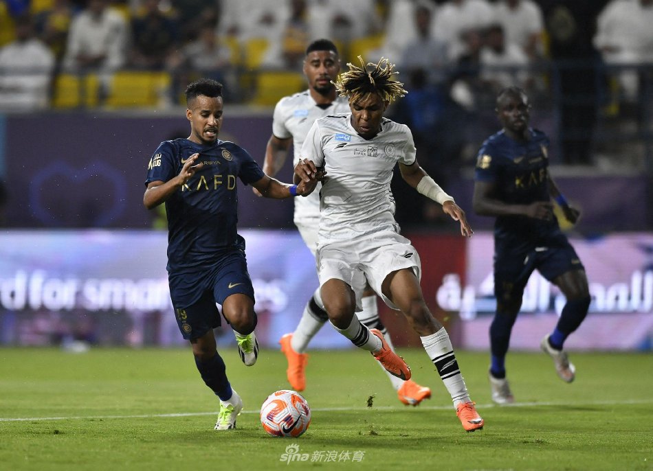 场比赛中展 场比赛中展